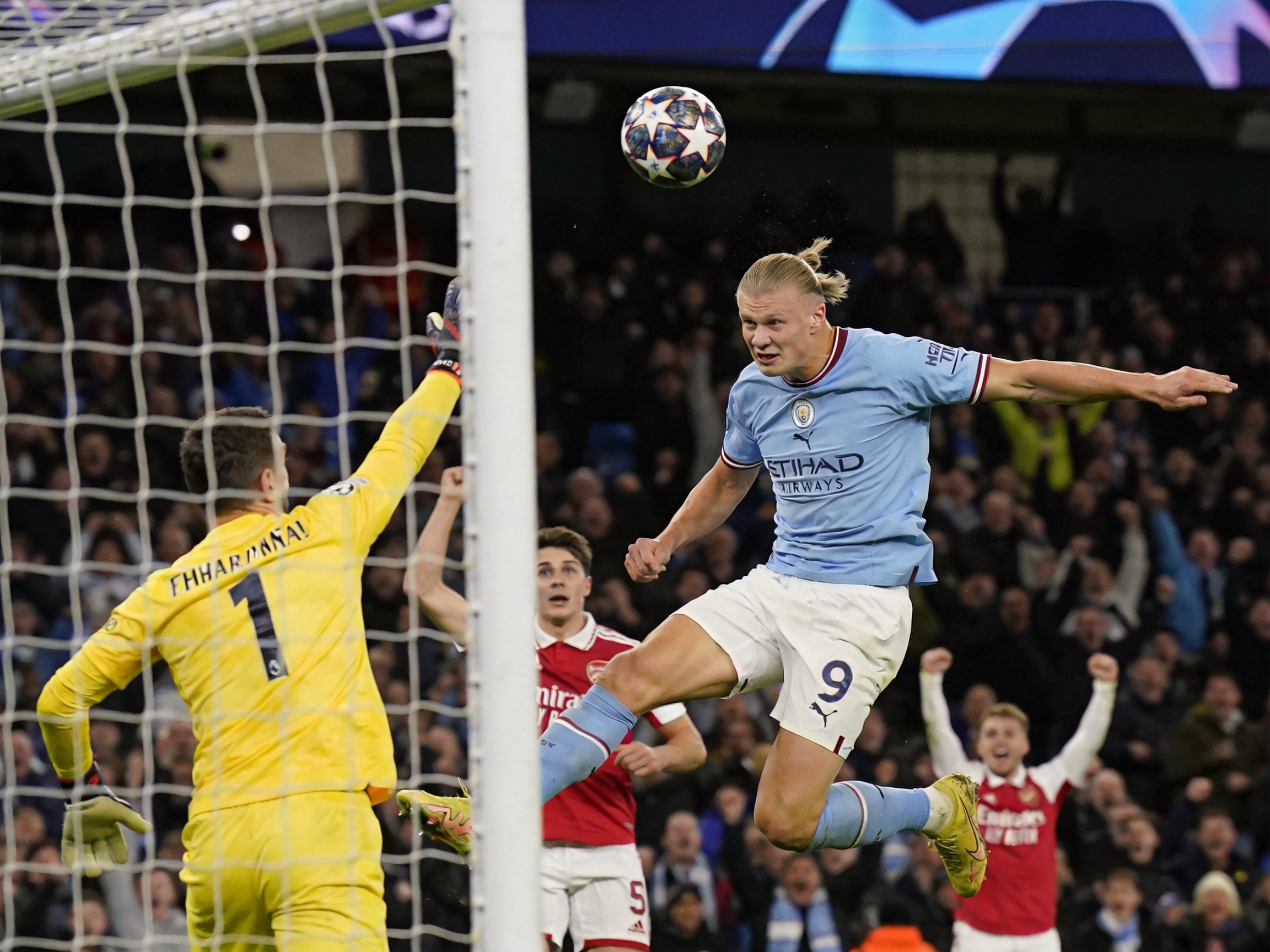 曼城2-1阿森纳 英超焦点战哈兰德头球破门